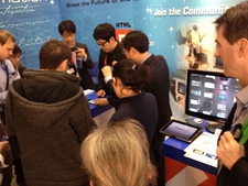 SK Telecom Gwangyoon Hwang drew rave reviews on his CanvasGL demo.
